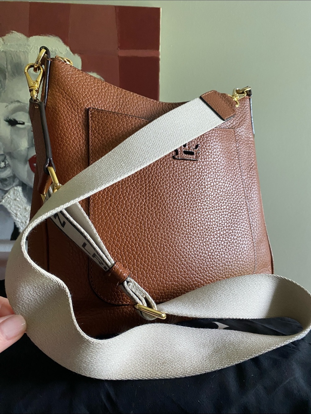 LRL Lauren Ralph Lauren Pebbled Leather Large Cameryn Crossbody - Picture 5 of 17